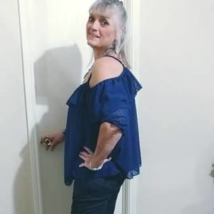 Meet your Posher, Sharon